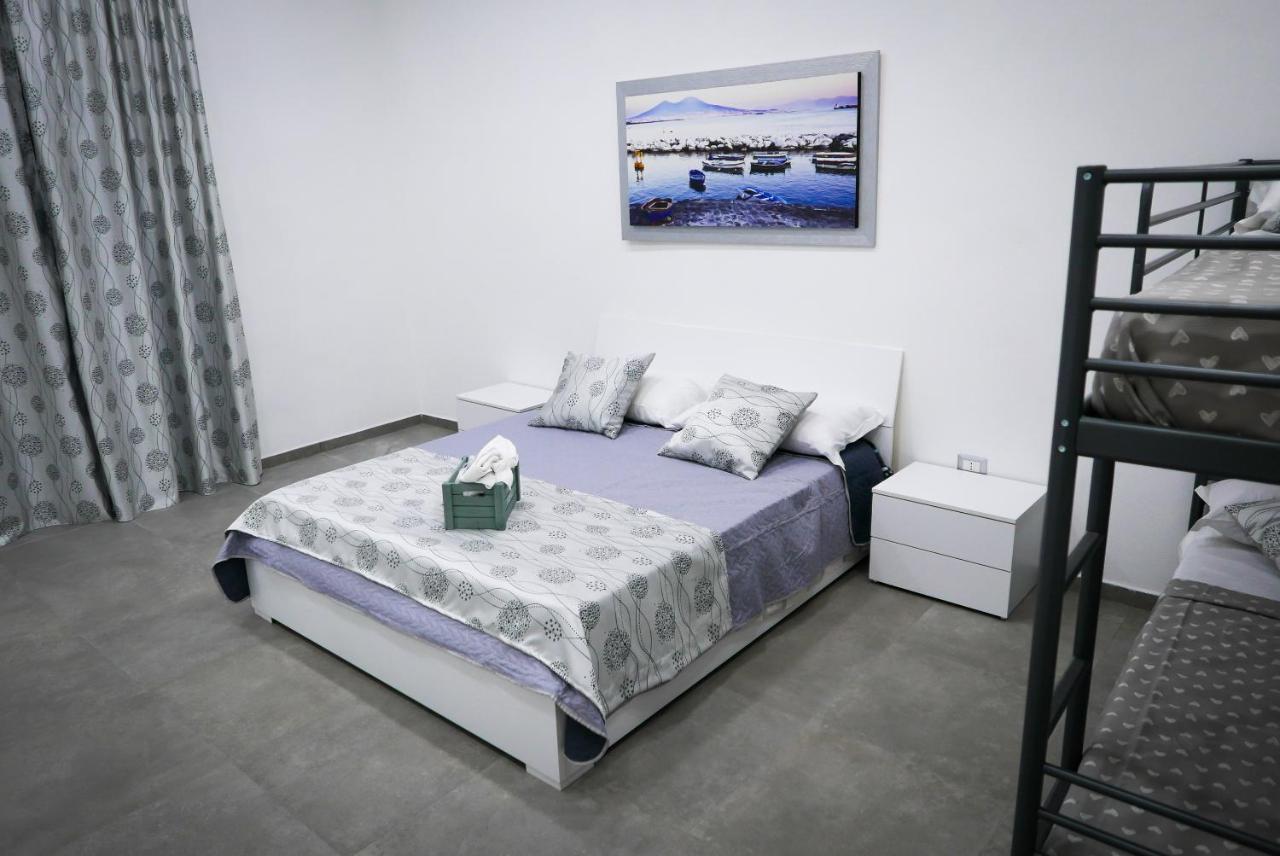 Holiday House Toto Villa Napoli Bagian luar foto
