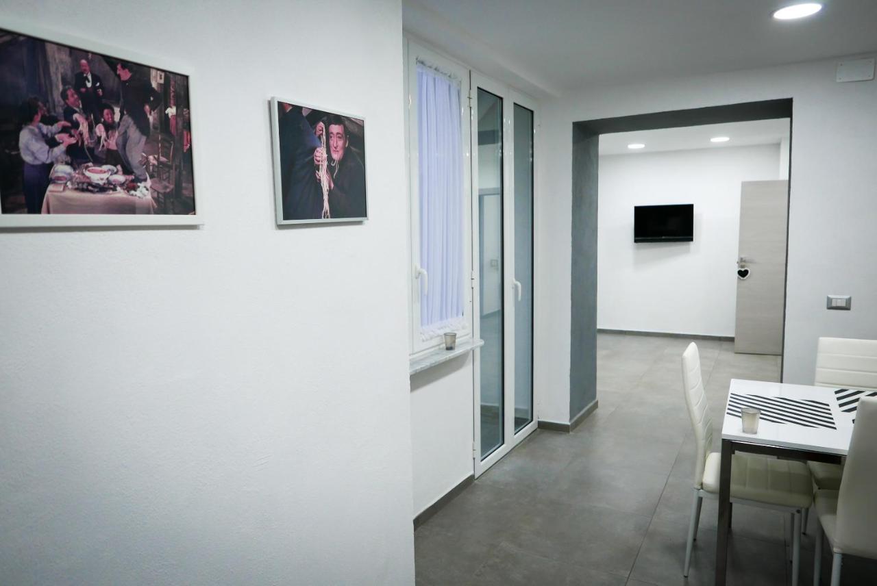 Holiday House Toto Villa Napoli Bagian luar foto